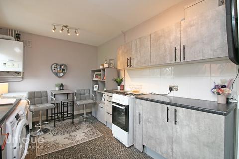 26 Brockholes Crescent, Poulton-le-fylde, FY6 8HU