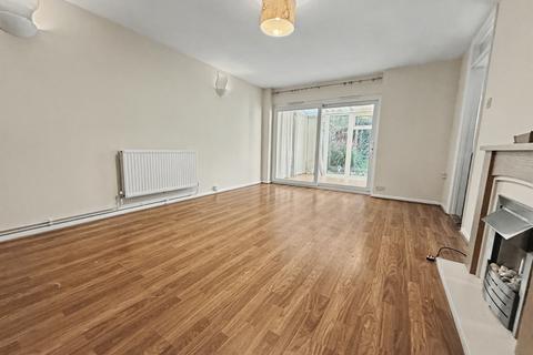 3 bedroom bungalow to rent, Akermans Orchard, Newent,