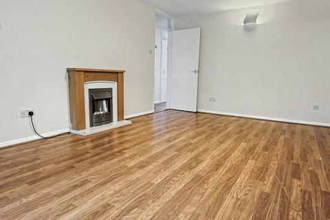 3 bedroom bungalow to rent, Akermans Orchard, Newent,