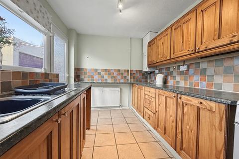 3 bedroom bungalow to rent, Akermans Orchard, Newent,