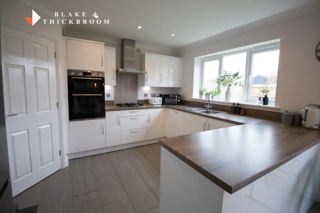 Kitchen diner
