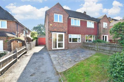 88 Maypole Road, Ashurst Wood, East Grinstead, RH19 3RE