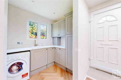 3 bedroom semi-detached house to rent, Broadcoombe, South Croydon, CR2