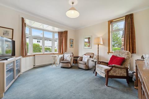 15 Mearns Road, Clarkston, Glasgow, G76 7ES