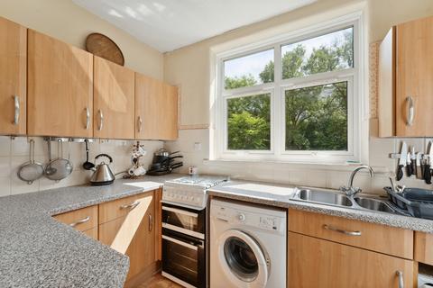 15 Mearns Road, Clarkston, Glasgow, G76 7ES