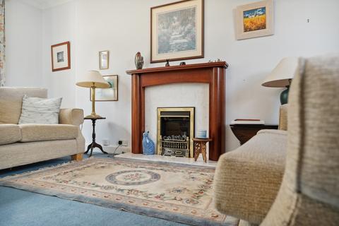 15 Mearns Road, Clarkston, Glasgow, G76 7ES
