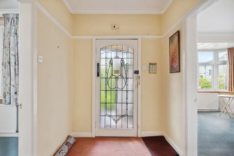 15 Mearns Road, Clarkston, Glasgow, G76 7ES