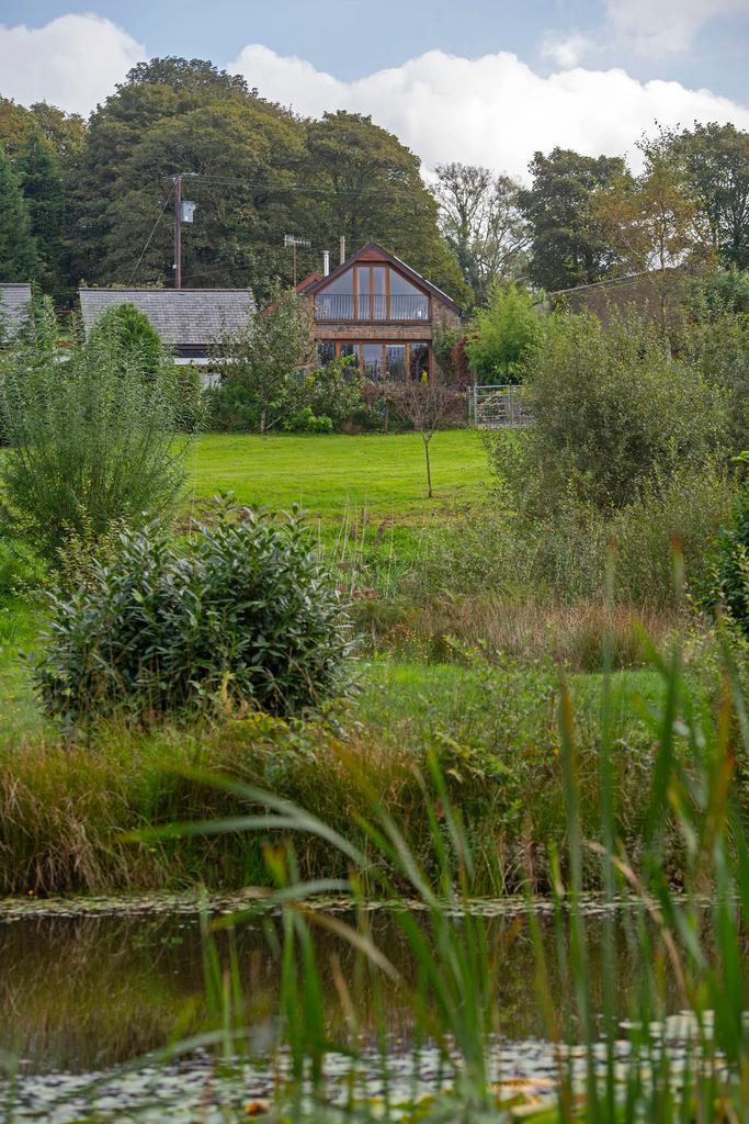 A page East Barn Felinfoel 150923 5.jpg