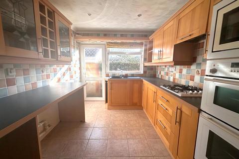 2 bedroom bungalow for sale, Sheraton Drive, Kidderminster, DY10