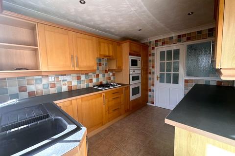 2 bedroom bungalow for sale, Sheraton Drive, Kidderminster, DY10