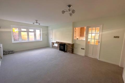 2 bedroom bungalow for sale, Sheraton Drive, Kidderminster, DY10