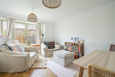 3 Clothiers Close, Tetbury, GL8 8FN