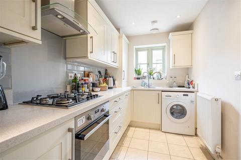 3 Clothiers Close, Tetbury, GL8 8FN
