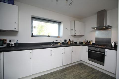 2 bedroom flat to rent, Harley Drive, Walton