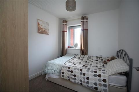 2 bedroom flat to rent, Harley Drive, Walton