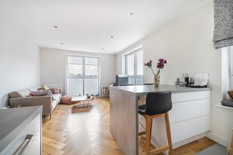 2 bedroom flat for sale, Kennet Island,  Convenient for Reading and Green Park Station,  RG2