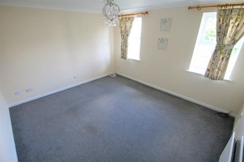 2 bedroom flat to rent, Commercial Road Poole