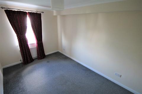 2 bedroom flat to rent, Commercial Road Poole