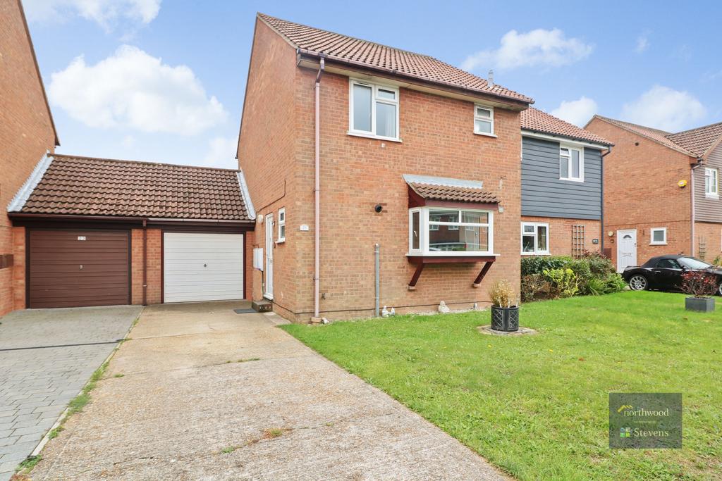 Star Lane, Folkestone, CT19 3 bed semidetached house £1,500 pcm (£