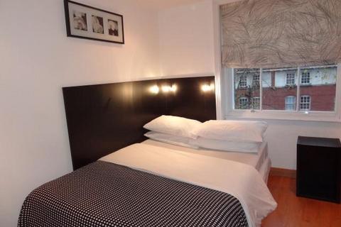 Studio to rent, Cartwright Gardens, Bloomsbury, London, WC1H