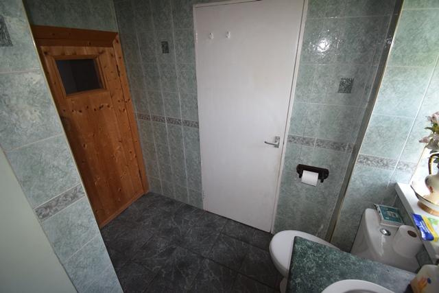 Annex Shower Room