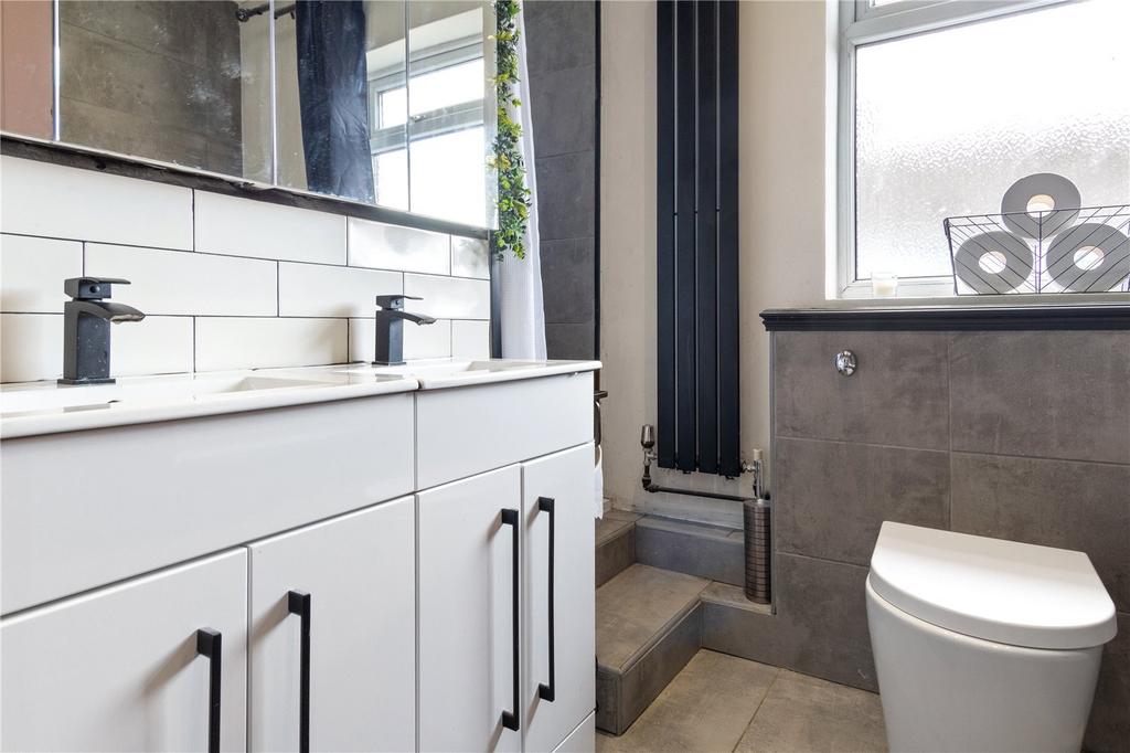 Bathroom (3)