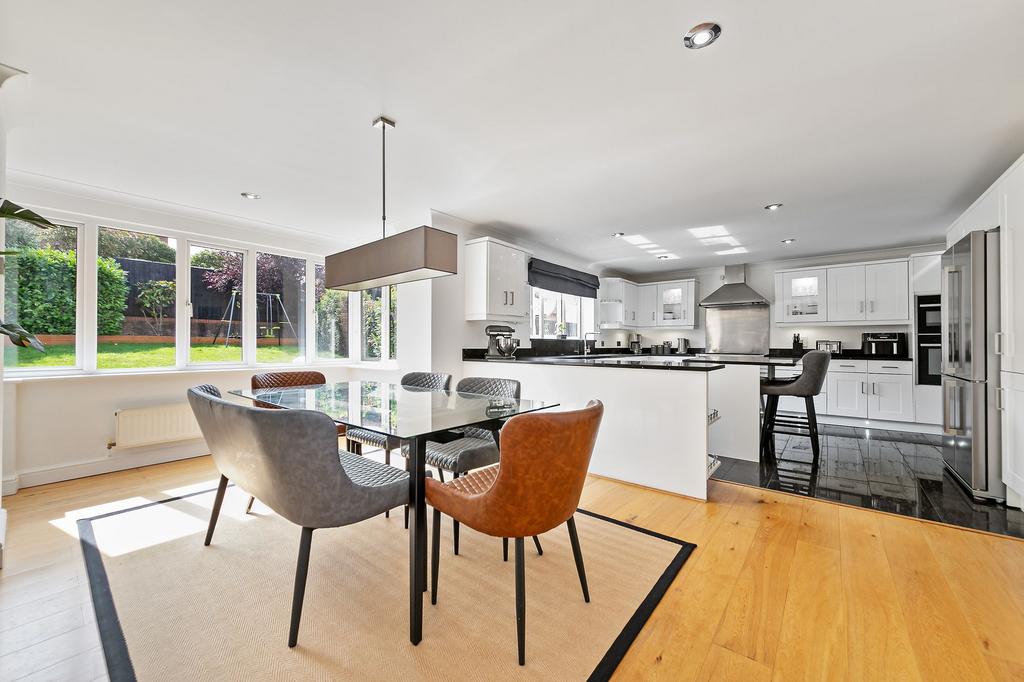 Kitchen/Breakfast Room