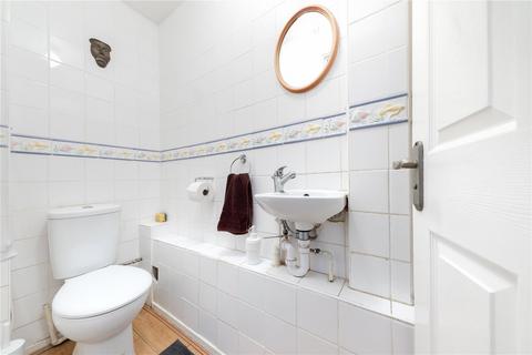 3 bedroom terraced house to rent - Lofting Road, London