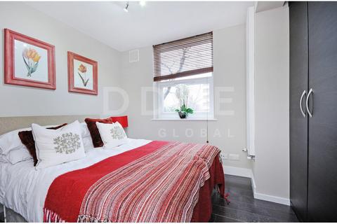 3 bedroom apartment to rent, St. Johns Wood Park, London, NW8