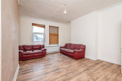 4 bedroom flat to rent - Street Lane, Leeds, West Yorkshire, LS17