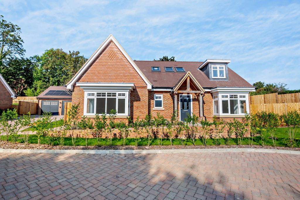 Chestnut House (Plot 2), Grosvenor Place, 37 Finchdean Road, Rowland's