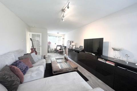 2 bedroom flat for sale, Ashdown Drive, Borehamwood