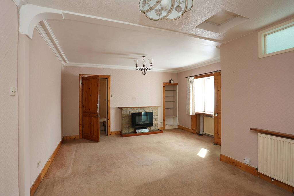 Rose Cottage, 26 Main Street, Saline, Dunfermline, KY12 9TL 3 bed