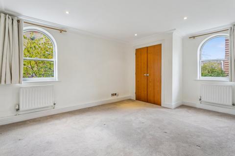 2 bedroom apartment to rent, Oriel Drive, Barnes, London, SW13