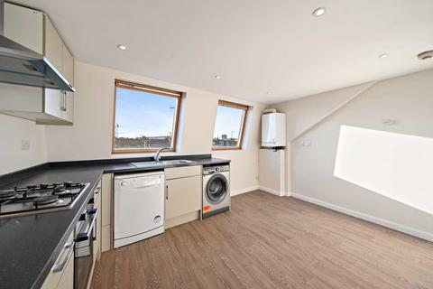 2 bedroom flat to rent - Townmead Road, London SW6 2SR