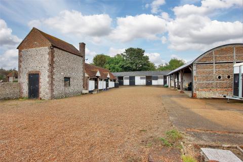 6 bedroom detached house for sale - Jevington Road, Polegate, East Sussex, BN26