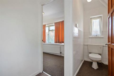 120 Lillechurch Road, Dagenham, RM8 2BY