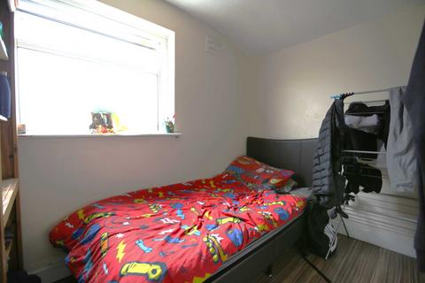 123 Fourth Avenue, London, E12 6DP