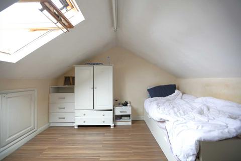 123 Fourth Avenue, London, E12 6DP