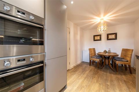 11 Marlowe Close, Northfleet, Gravesend, DA11 8FX