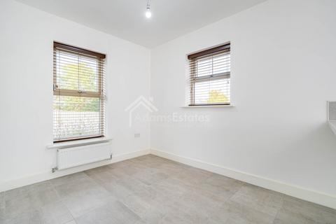 4 bedroom detached house for sale, Bretby Avenue, Ossett