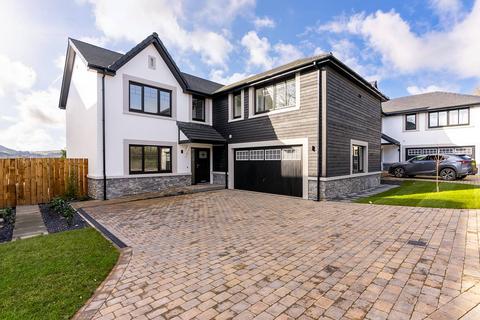 5 bedroom detached house for sale, No.2, South View, Glen Vine