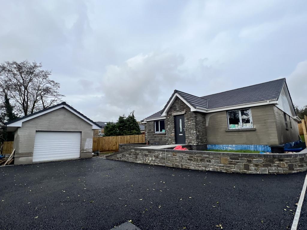 Brynceunant, Upper Brynamman, Ammanford, Carmarthenshire. 3 bed