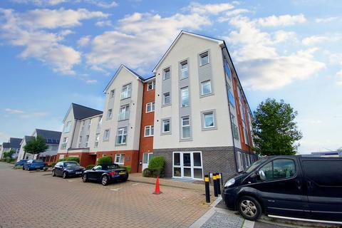 2 bedroom flat for sale - Adams Close, Poole BH15