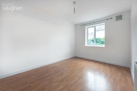 2 bedroom flat to rent, Devonian Court, Park Crescent Place, Brighton, East Sussex, BN2