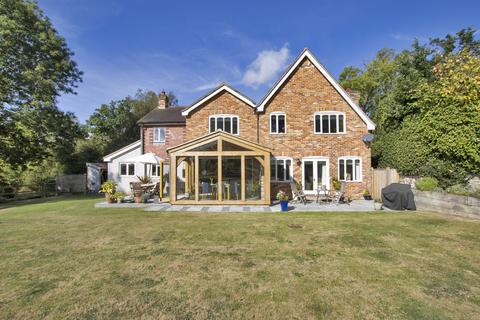 5 bedroom detached house for sale, East Street, Hunton, Maidstone, Kent, ME15