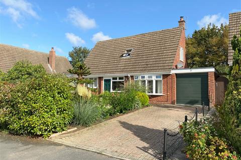 2 bedroom detached bungalow for sale - Champneys Road, Diss, IP22 4PS