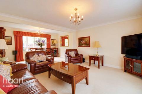 24 Koonowla Close, Biggin Hill, Westerham, TN16 3BJ