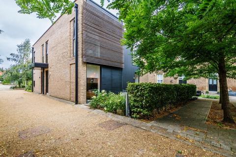 2 bedroom semi-detached house for sale - Napoleon Lane, Shooters Hill, London, SE18