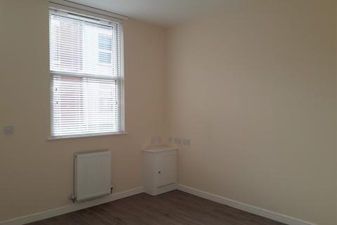 2 bedroom townhouse to rent, Wentworth Street, Middlesbrough TS1